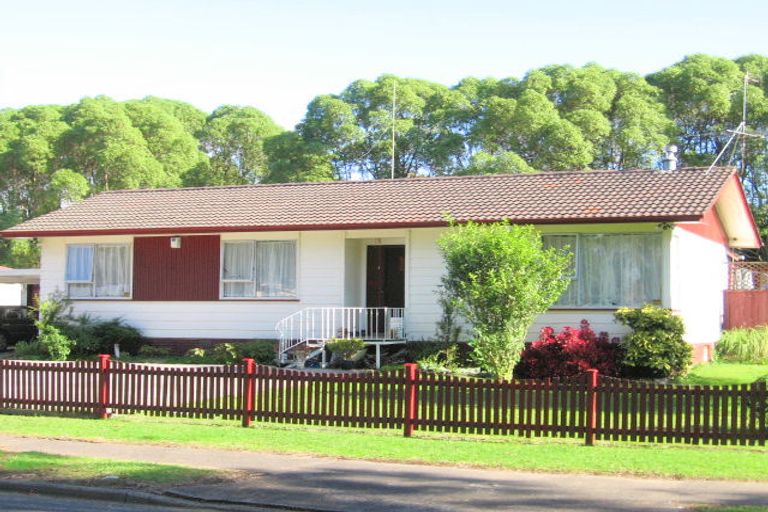 Photo of property in 4 Sandrine Avenue, Clover Park, Auckland, 2019