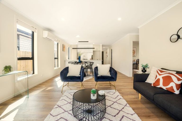 Photo of property in 25 Waruhia Crescent, Rototuna North, 3281