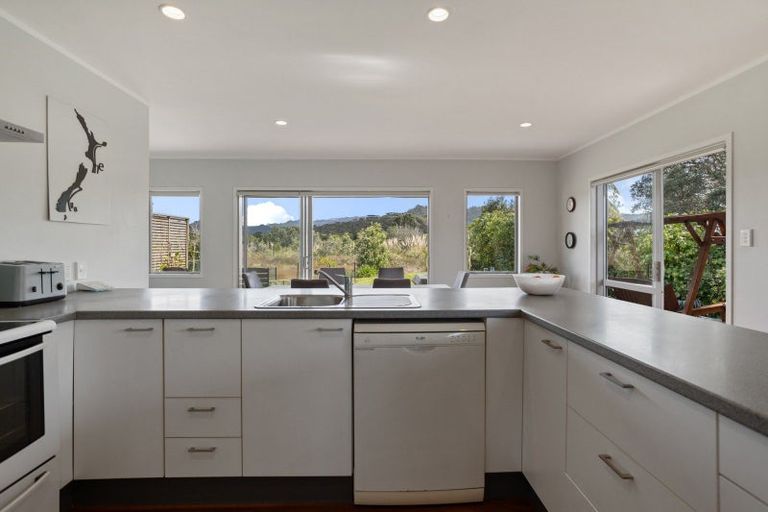 Photo of property in 153 Ocean Beach Road, Tairua, 3508