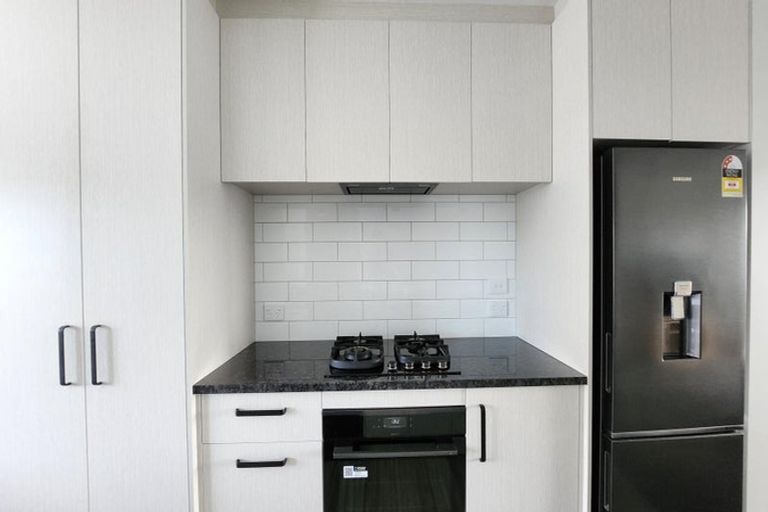 Photo of property in 24 Hokioi Drive, Kenepuru, Porirua, 5022