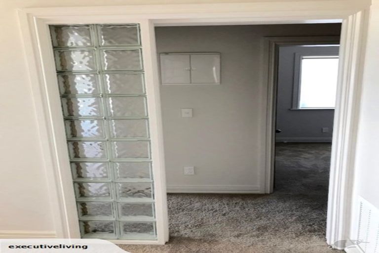 Photo of property in 18 Record Street, Fitzroy, New Plymouth, 4312