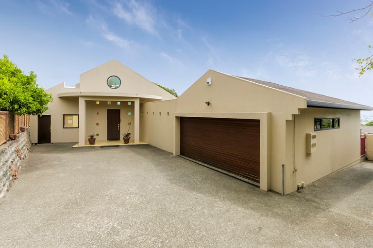 Photo of property in 123 Golf Road, Titirangi, Auckland, 0600