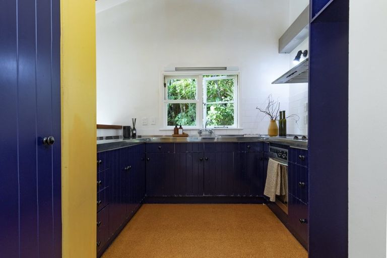 Photo of property in 79 Glenesk Road, Piha, New Lynn, 0772