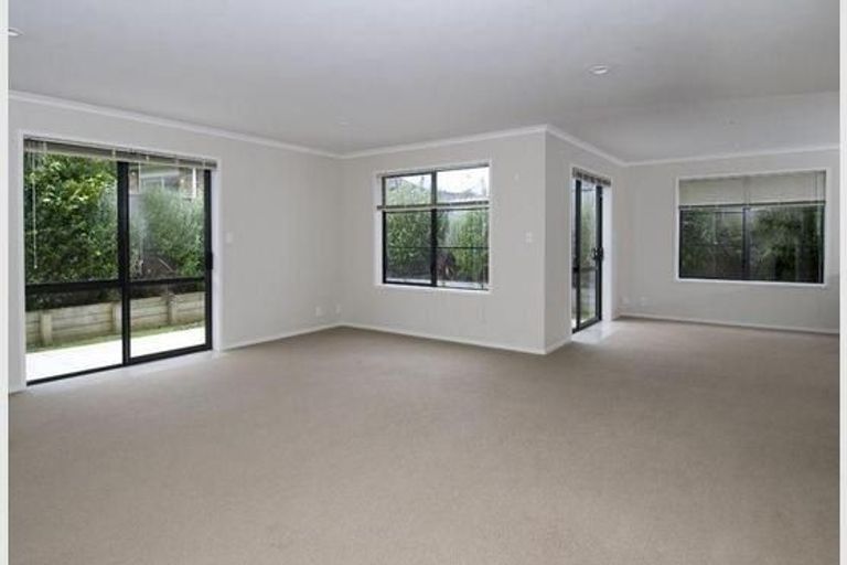 Photo of property in 4 Reefton Place, Flat Bush, Auckland, 2019
