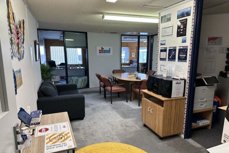 Photo of property in 337 Devon Street West, New Plymouth, 4310