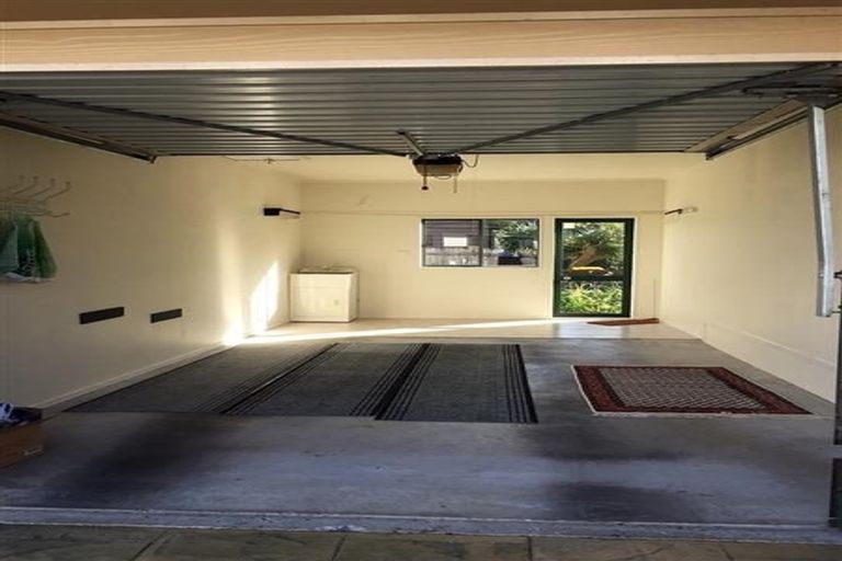 Photo of property in 14 Laurie Street, Red Beach, 0932