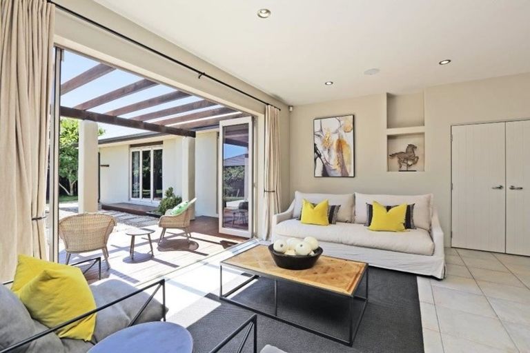 Photo of property in 9 Olive Grove, Havelock North, 4130