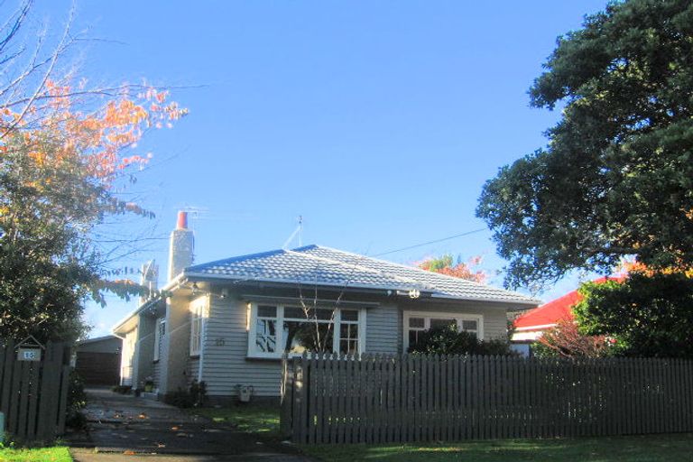 Photo of property in 15 Guthrie Street, Waterloo, Lower Hutt, 5011