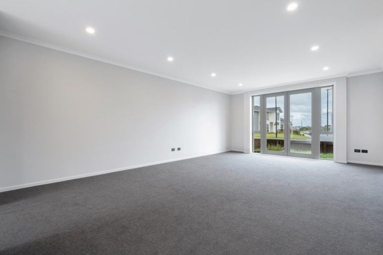 Photo of property in 34 Kauri Heart Avenue, Takanini, 2112