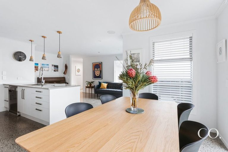 Photo of property in 284 Ballintoy Park Drive, Welcome Bay, Tauranga, 3175