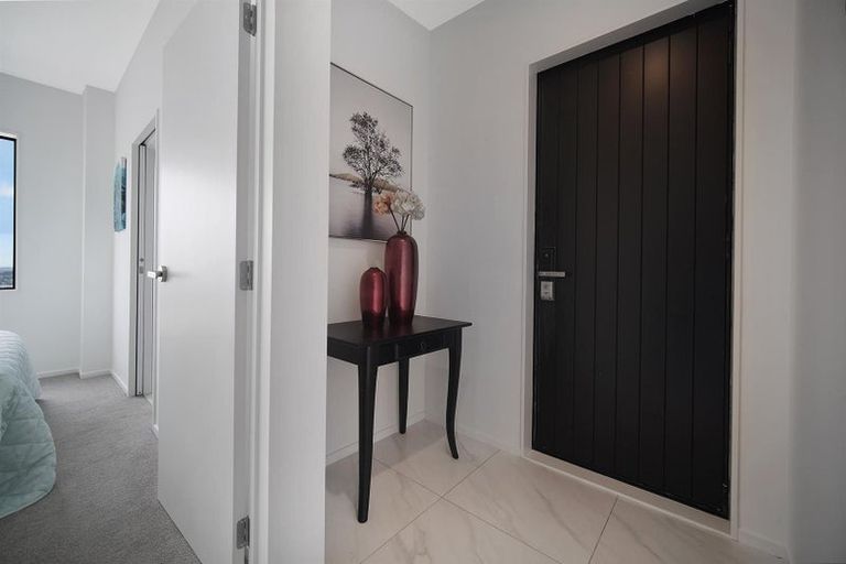 Photo of property in 20a Crestview Rise, Papakura, 2110