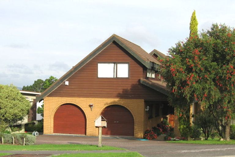 Photo of property in 217 Royal Road, Massey, Auckland, 0614