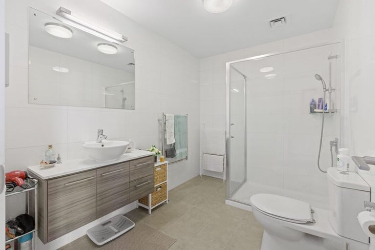 Photo of property in 76 Landmark Terrace, Orewa, 0931