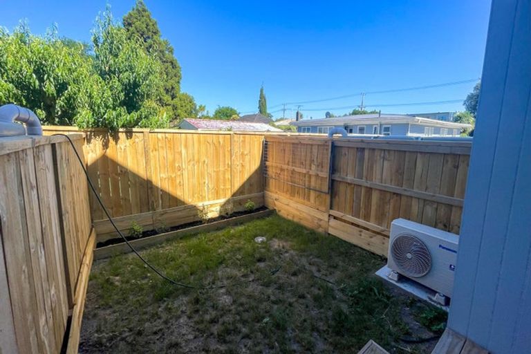 Photo of property in 4/51 Wharf Road, Te Atatu Peninsula, Auckland, 0610