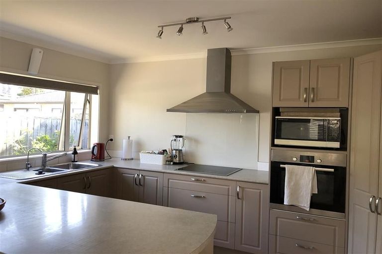 Photo of property in 189a Centreway Road, Orewa, 0931