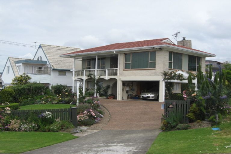 Photo of property in 19 Monyash Road, Manly, Whangaparaoa, 0930