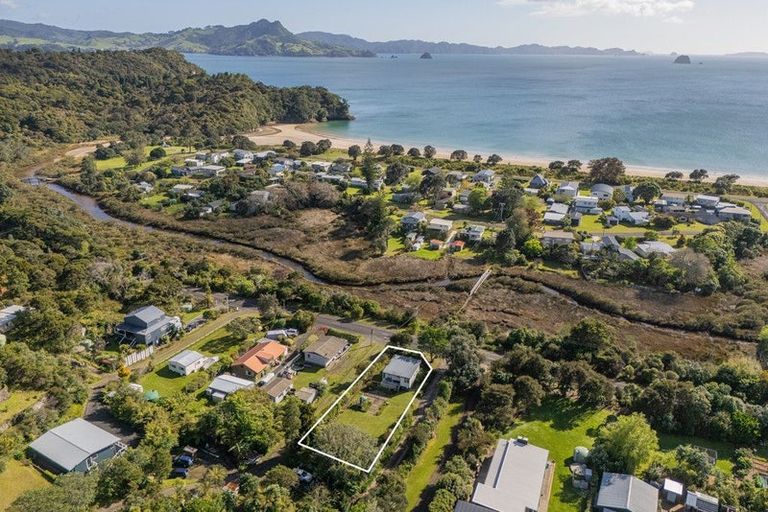 Photo of property in 943 Purangi Road, Cooks Beach, Whitianga, 3591