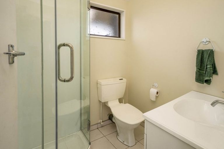 Photo of property in 399 Yaldhurst Road, Russley, Christchurch, 8042