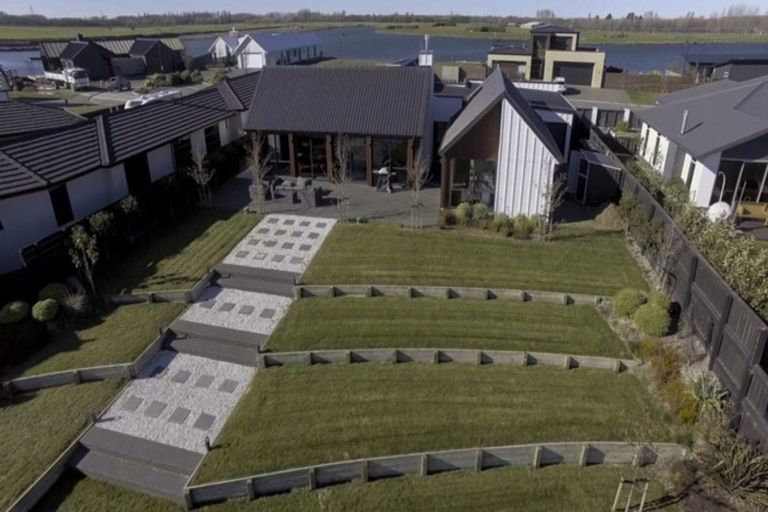 Photo of property in 15 Waterton Point, Huntingdon, Ashburton, 7774