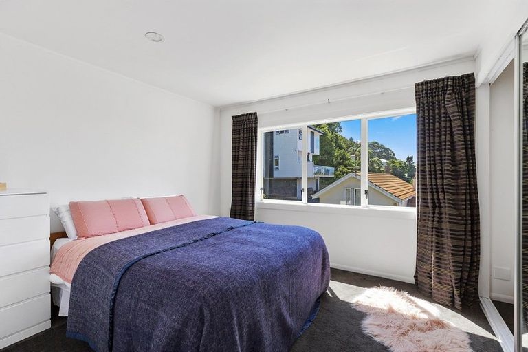 Photo of property in 2/14c Glenmore Street, Thorndon, Wellington, 6011