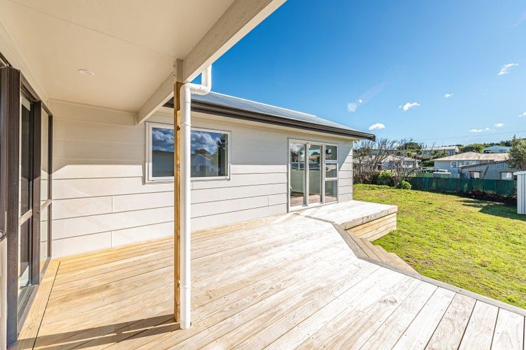 Photo of property in 4 Kupe Place, Castlecliff, Whanganui, 4501