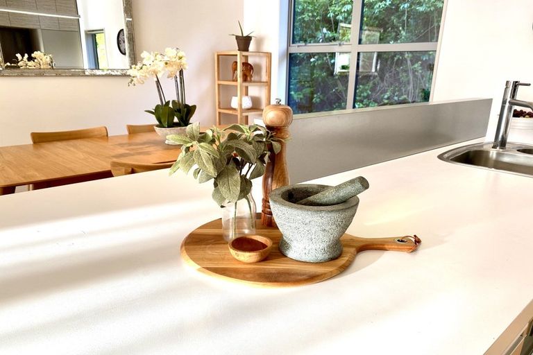 Photo of property in 54 Saddleback Grove, Karori, Wellington, 6012