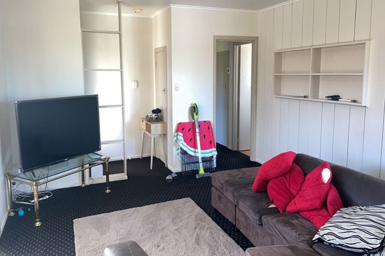 Photo of property in 2 Richard Road, Mangere, Auckland, 2022