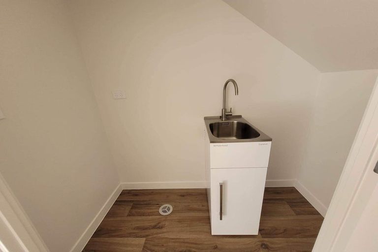 Photo of property in 12 Whakahui Lane, Mangere Bridge, Auckland, 2022