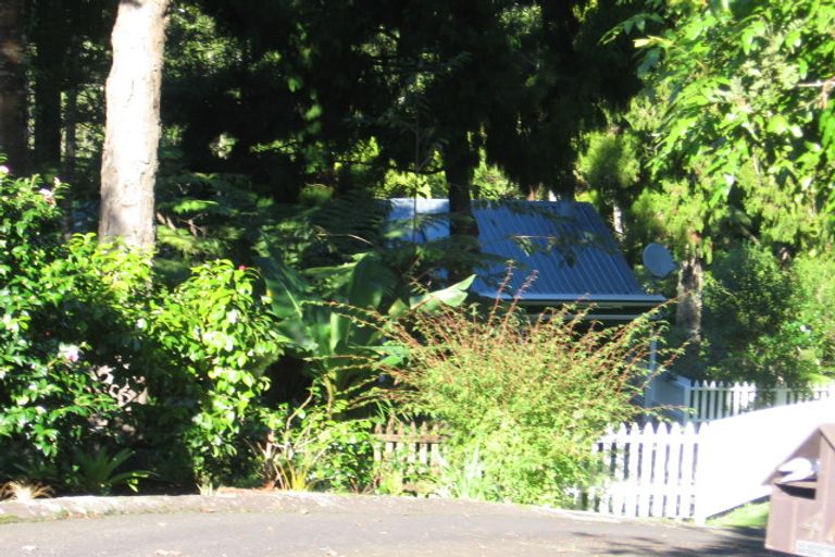 Photo of property in 41 Longfellow Parade, Glen Eden, Auckland, 0604