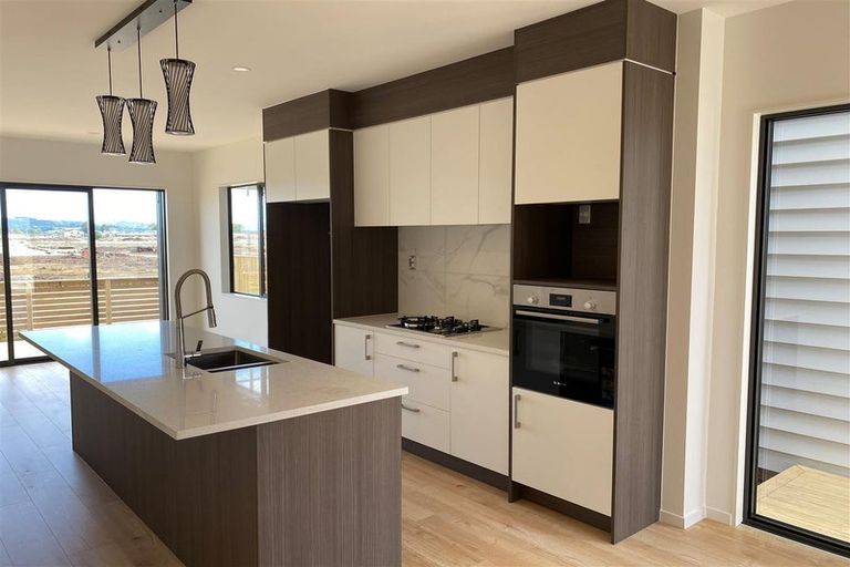 Photo of property in 46 Parahau Road, Papakura, 2110