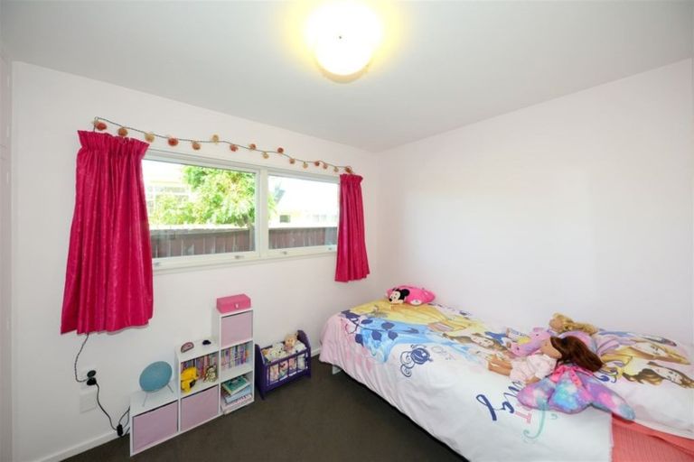 Photo of property in 27 Hillcrest Place, Avonhead, Christchurch, 8042