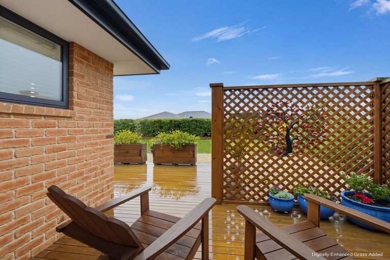 Photo of property in 2/3 Loe Place, Amberley, 7410