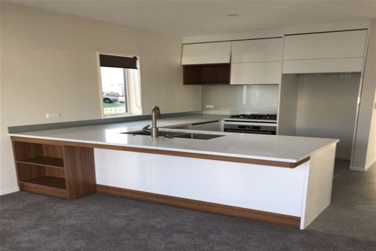 Photo of property in 26 Warbler Crescent, Papakura, 2110