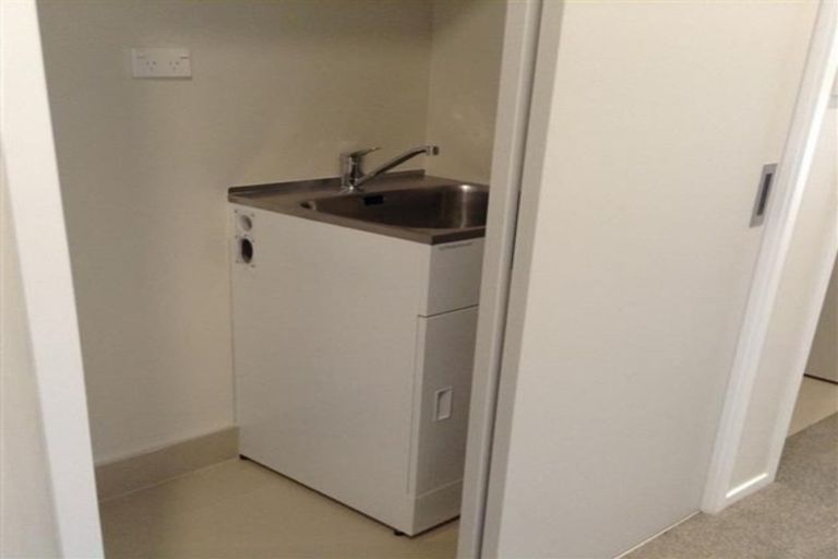 Photo of property in 58 Rangihina Road, Hobsonville, Auckland, 0616