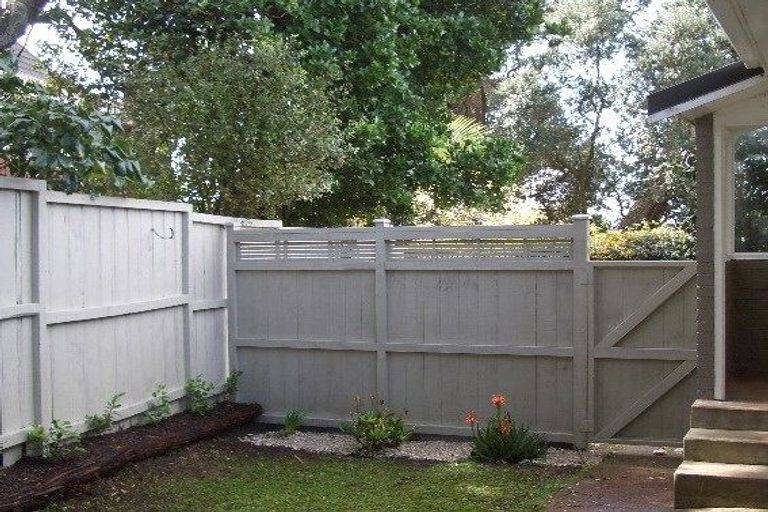 Photo of property in 1/12a Sanders Avenue, Takapuna, Auckland, 0622