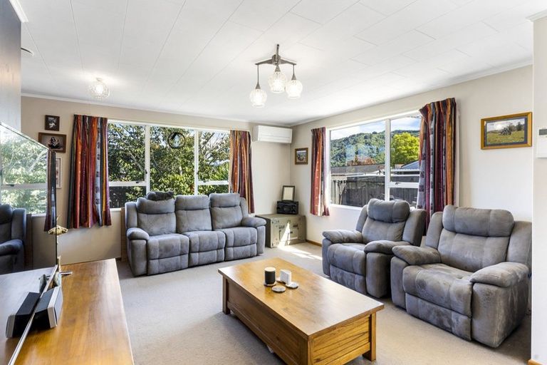 Photo of property in 29b Shanly Street, Brown Owl, Upper Hutt, 5018