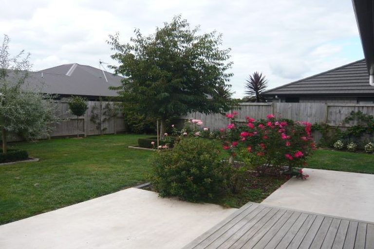 Photo of property in 129 Saint James Drive, Huntington, Hamilton, 3210