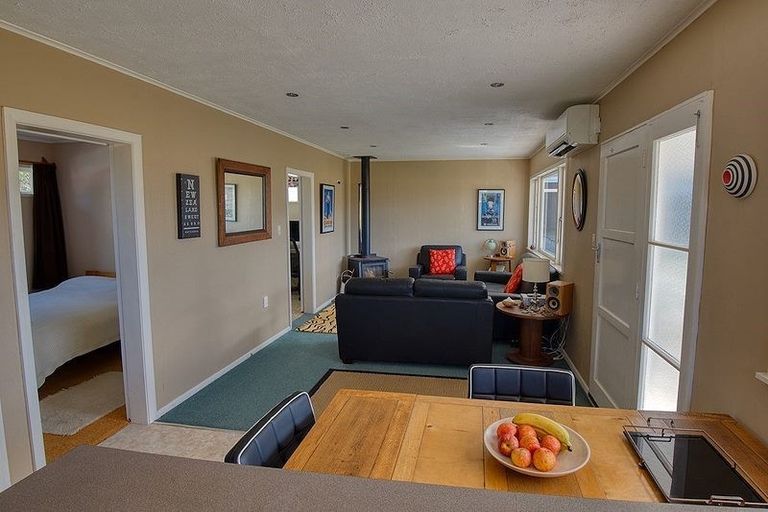 Photo of property in 24 Whangaimoana Beach Road, Whangaimoana, Featherston, 5772