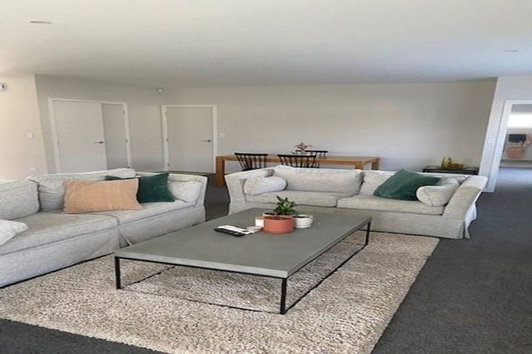 Photo of property in 2 Rangataiki Place, Awatoto, Napier, 4110