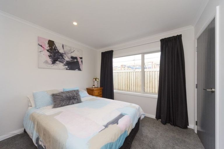 Photo of property in 28 Serenity Crescent, Kelvin Grove, Palmerston North, 4414