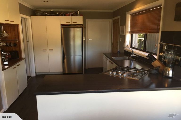 Photo of property in 124 Warren Crescent, Hillmorton, Christchurch, 8025