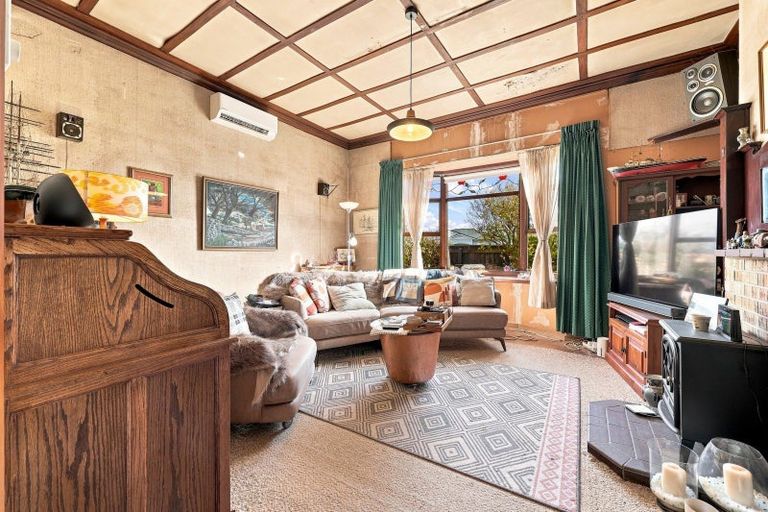 Photo of property in 55 Royal Crescent, Saint Kilda, Dunedin, 9012