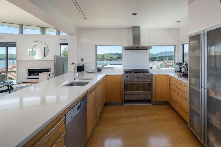 Photo of property in 11 Bowsprit Way, Whitby, Porirua, 5024