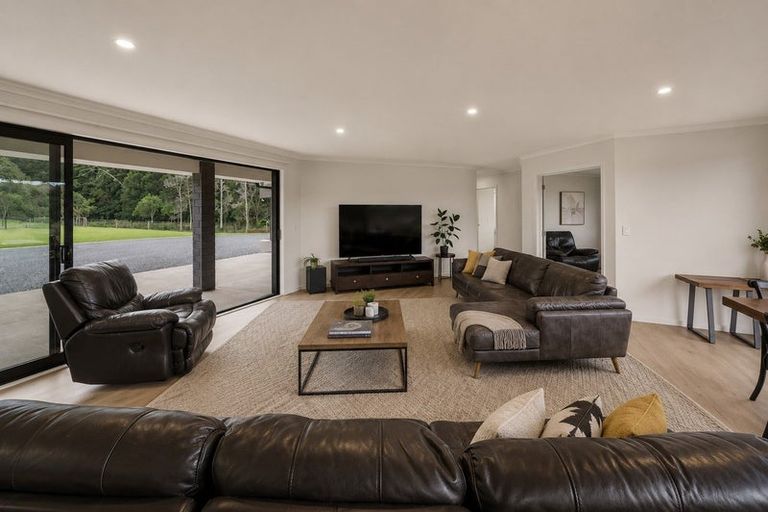 Photo of property in 49 Kanohi Road, Kaukapakapa, 0873