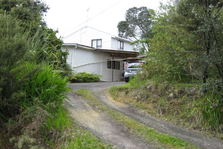 Photo of property in 2 George Avenue, Herald Island, Auckland, 0618