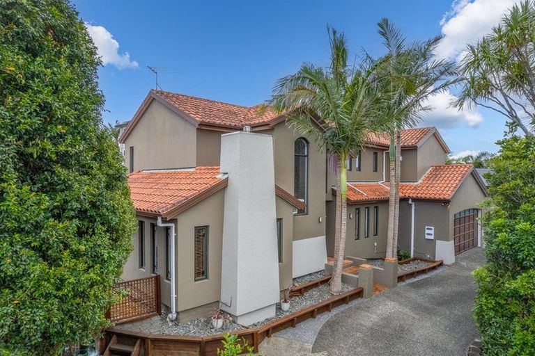 Photo of property in 29 Hogarth Rise, West Harbour, Auckland, 0618