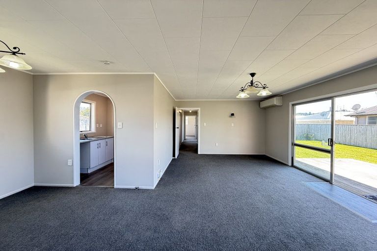 Photo of property in 27 Blake Street, Waitara, 4320