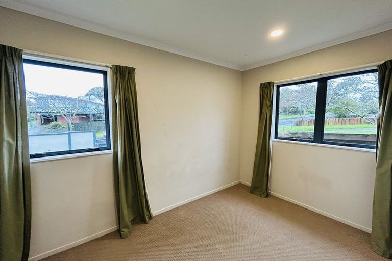 Photo of property in 111 Farquhar Road, Glendene, Auckland, 0602