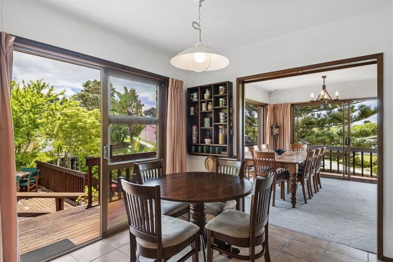 Photo of property in 90 Glencoe Road, Browns Bay, Auckland, 0630