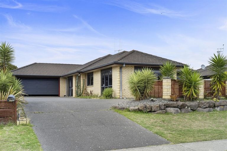Photo of property in 33 Golden Sands Drive, Papamoa Beach, Papamoa, 3118